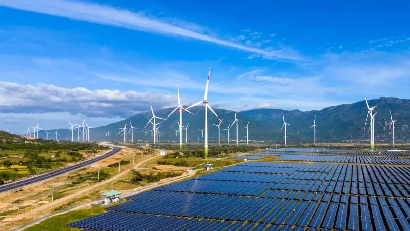 Prime Minister Urges Immediate Resolution of Obstacles Facing Renewable Energy Projects in 9 Localities and Multiple Ministries